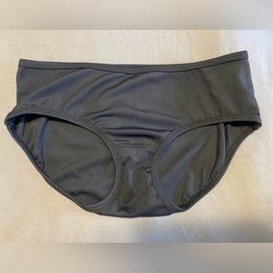 Run in Rabbit: ready? Let’s bun racing briefs